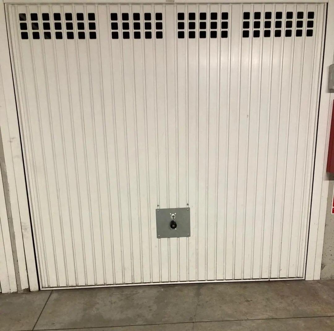 box auto vicino a San Siro