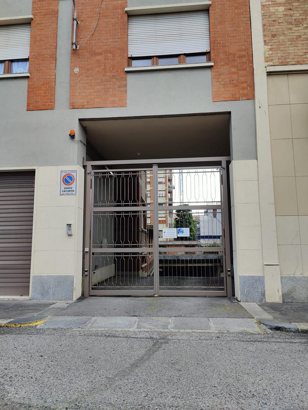 Copertina per Via Pinerolo 41