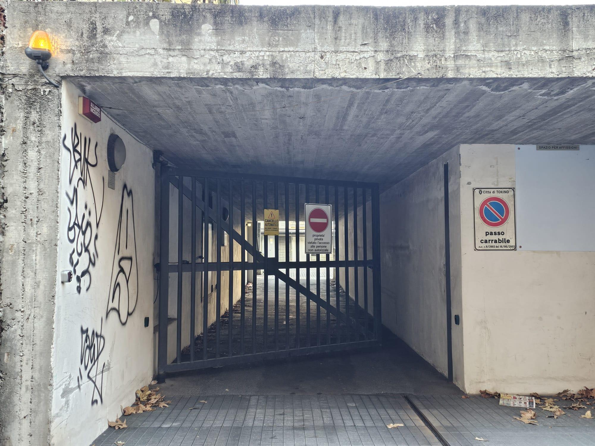 Uncovered parking space — Via Buenos Aires, 36/A — foto 1