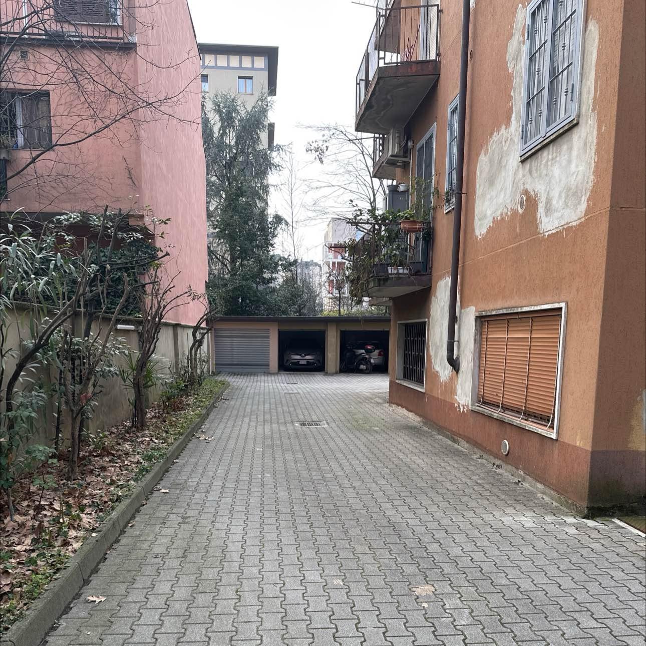 Box — Via Novara 123 — foto 3