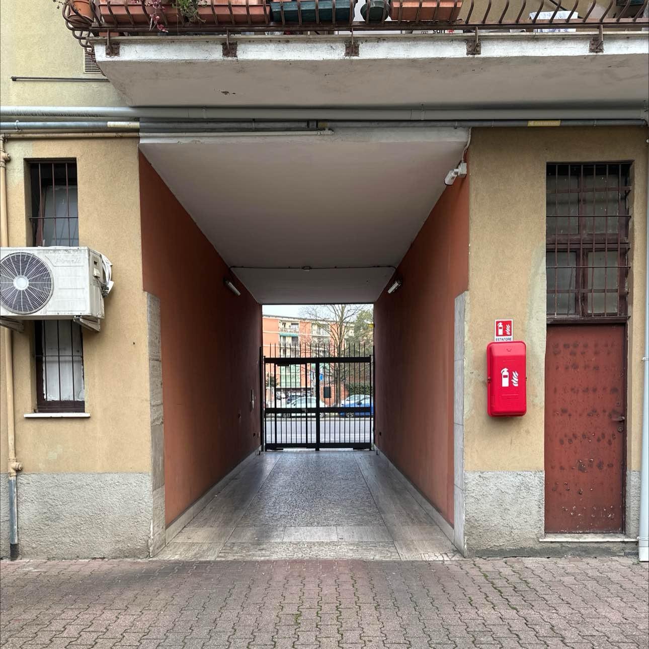 Box — Via Novara 123 — foto 4