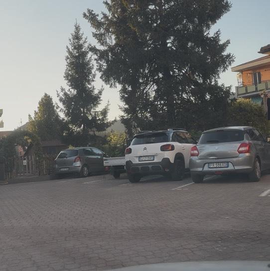 Unüberdachter Parkplatz — Via Aurelia 73 — foto 2