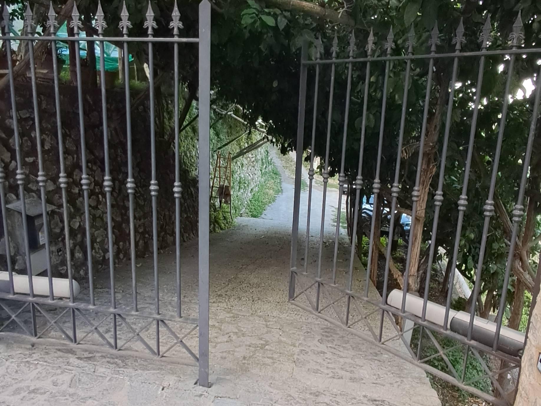 Unüberdachter Parkplatz — Via Valle delle Ferriere 58 — foto 1