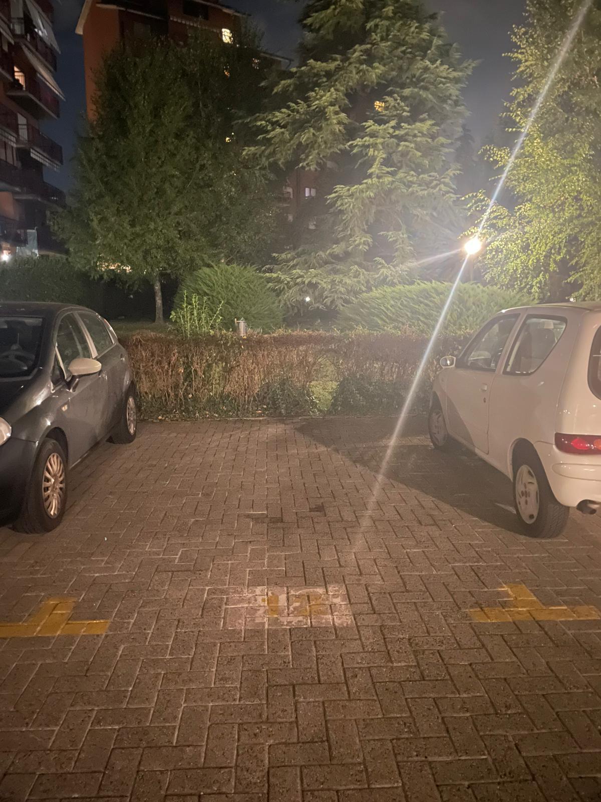 Place de parking découverte — Via Antica di Rivoli 18A — foto 1