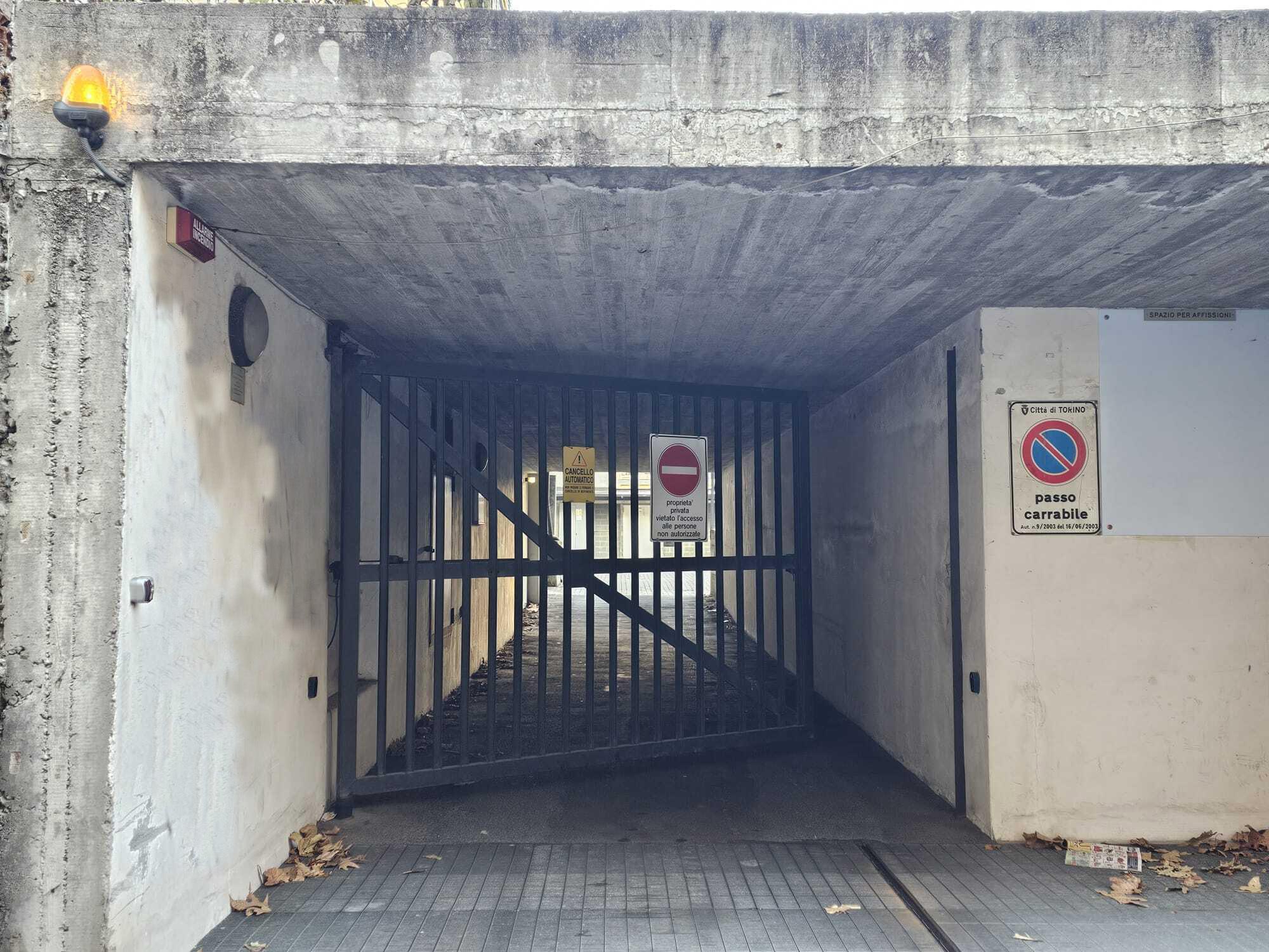 Uncovered parking space — Via Buenos Aires 36/A — foto 1